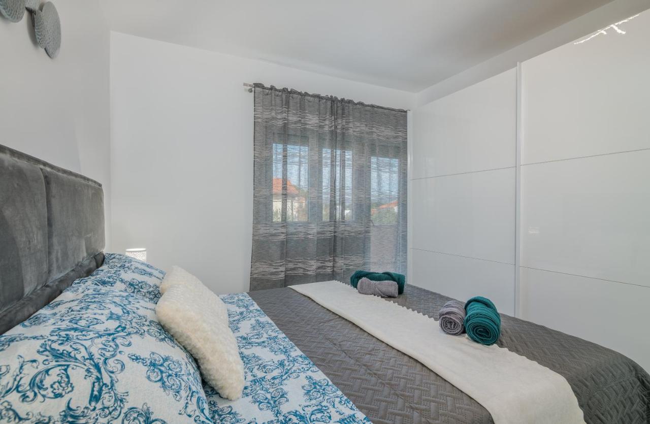Apartman Luxury Lure คิร์ก ภายนอก รูปภาพ